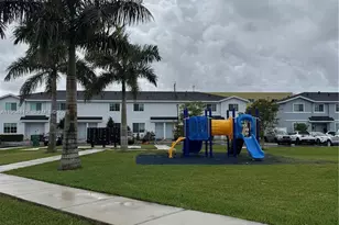 585 NW 11th Ave, Florida City, FL 33034 - Photo 26