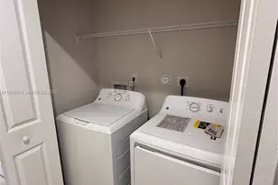 585 NW 11th Ave, Florida City, FL 33034 - Photo 4