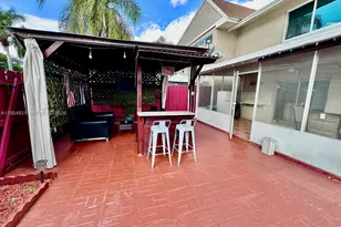 15645 SW 82nd Cir Ln, Miami, FL 33193 - Photo 14