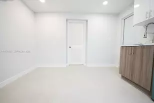 1221 NW 75th St, Miami, FL 33147 - Photo 44