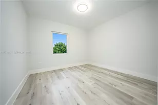 1221 NW 75th St, Miami, FL 33147 - Photo 18
