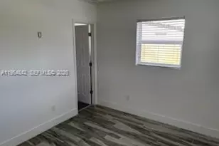 240 N 70th Way, Hollywood, FL 33024 - Photo 12