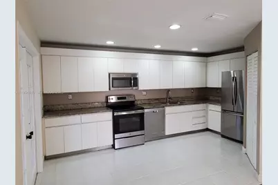 561 Racquet Club Rd #24, Weston, FL 33326 - Photo 1