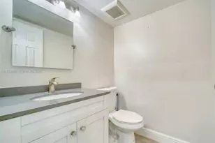 6937 Bay Dr, Miami Beach, FL 33141 - Photo 14