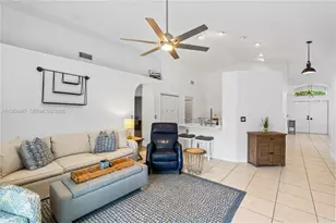 1024 NW 184th Way, Pembroke Pines, FL 33029 - Photo 20