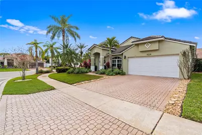 1024 NW 184th Way, Pembroke Pines, FL 33029 - Photo 36