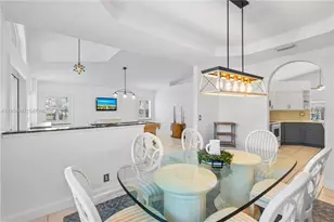 1024 NW 184th Way, Pembroke Pines, FL 33029 - Photo 10