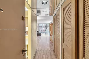 3731 N Country Club Dr, Aventura, FL 33180 - Photo 8