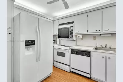 3731 N Country Club Dr #1223, Aventura, FL 33180 - Photo 12