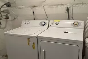 10229 NW 9th St Cir, Miami, FL 33172 - Photo 12