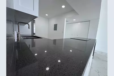 3675 N Country Club Dr #1209, Aventura, FL 33180 - Photo 8