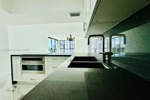 3675 N Country Club Dr, Aventura, FL 33180 - Photo 14