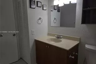 2730 W 76th St, Hialeah, FL 33016 - Photo 12