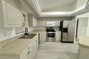 142 SW 34th Pl, Cape Coral, FL 33991 - Photo 6