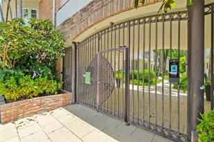 1601 Lenox Ave., Miami Beach, FL 33139 - Photo 20