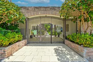 1601 Lenox Ave., Miami Beach, FL 33139 - Photo 22