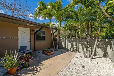 2470-2472 NE 182nd Ter, North Miami Beach, FL 33160 - Photo 4