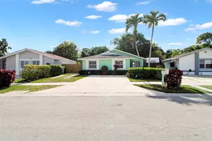 11942 SW 210th St, Miami, FL 33177 - Photo 2