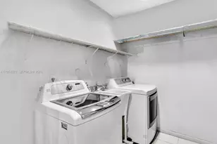 900 Spoonbill Cir, Weston, FL 33326 - Photo 40