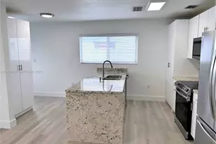 11230 SW 5th St, Sweetwater, FL 33174 - Photo 6