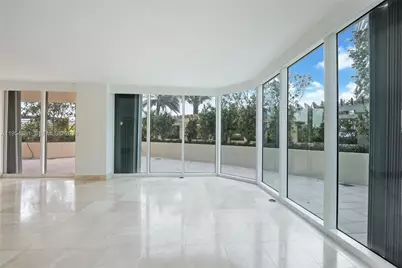 300 S Pointe Dr #303, Miami Beach, FL 33139 - Photo 2