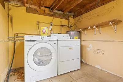 3050 NW 2nd St, Miami, FL 33125 - Photo 16