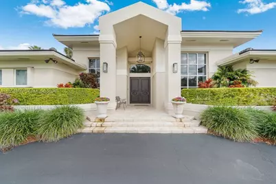 10521 SW 123rd St, Miami, FL 33176 - Photo 1