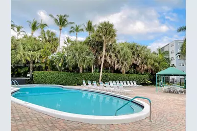 1425 Atlantic Shores Blvd #209, Hallandale Beach, FL 33009 - Photo 2