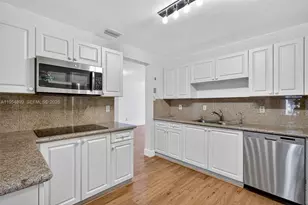 13702 SW 101st Terrace, Miami, FL 33186 - Photo 10