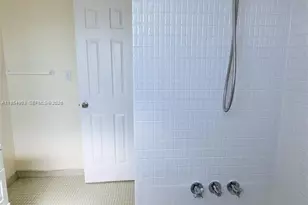 1690 NE 191st St, Miami, FL 33179 - Photo 18