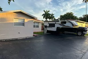 1610 N Hayes Str, Hollywood, FL 33020 - Photo 16