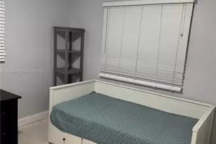 1610 N Hayes Str, Hollywood, FL 33020 - Photo 6