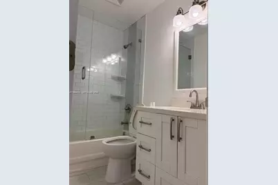 318 NW 153rd Ave, Pembroke Pines, FL 33028 - Photo 4