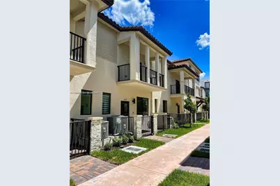 4536 NW 83rd Psge #., Doral, FL 33166 - Photo 2