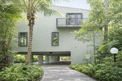 980 NW N River Dr #39, Miami, FL 33136 - Photo 1