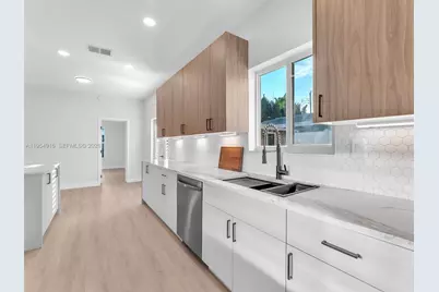 2144 NE 61st Ct, Fort Lauderdale, FL 33308 - Photo 10