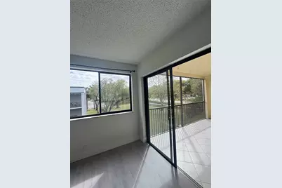 163 Lakeview Dr #204, Weston, FL 33326 - Photo 16