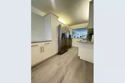 163 Lakeview Dr #204, Weston, FL 33326 - Photo 2