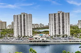 3675 N Country Club Dr, Aventura, FL 33180 - Photo 62