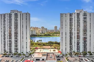 3675 N Country Club Dr, Aventura, FL 33180 - Photo 42