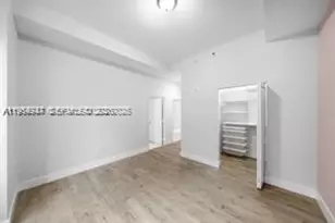 950 Brickell Bay Dr, Miami, FL 33131 - Photo 4