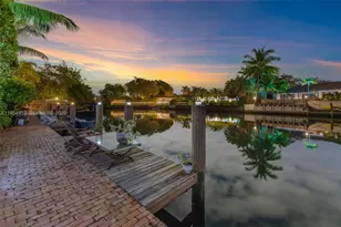 4819 University Dr, Coral Gables, FL 33146 - Photo 2