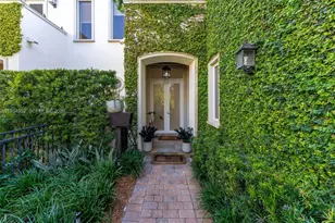 4819 University Dr, Coral Gables, FL 33146 - Photo 8