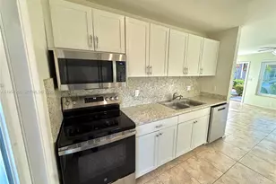 1513 NE 30th Ct, Pompano Beach, FL 33064 - Photo 12