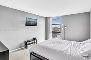 3675 N Country Club Dr, Aventura, FL 33180 - Photo 38