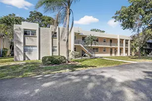 8523 Old Country Manor, Davie, FL 33328 - Photo 2