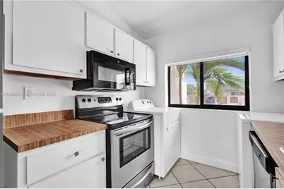 12216 SW 110th Ln, Miami, FL 33186 - Photo 2