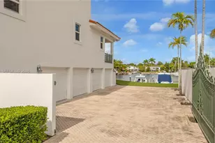 6275 Dolphin Dr, Coral Gables, FL 33158 - Photo 4