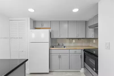 4325 NW South Tamiami Canal Dr #309, Miami, FL 33126 - Photo 4