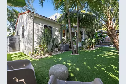 1009 NW 11th Ct, Miami, FL 33136 - Photo 38